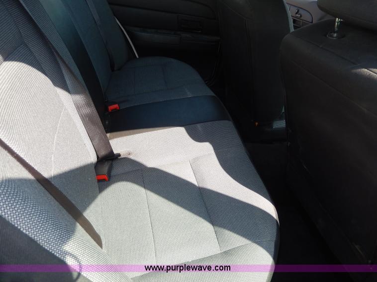 image for item H9736 2008 Ford Crown Victoria Police Interceptor