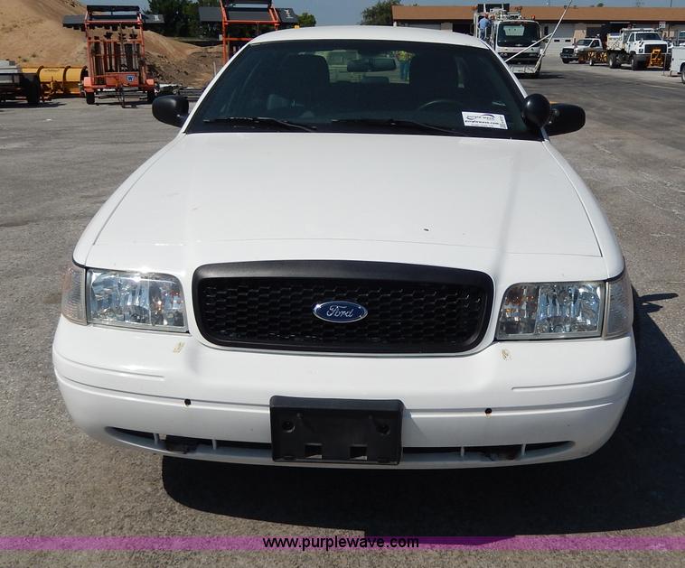 image for item H9737 2011 Ford Crown Victoria Police Interceptor