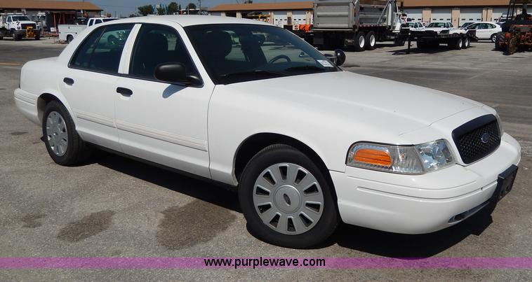 image for item H9737 2011 Ford Crown Victoria Police Interceptor