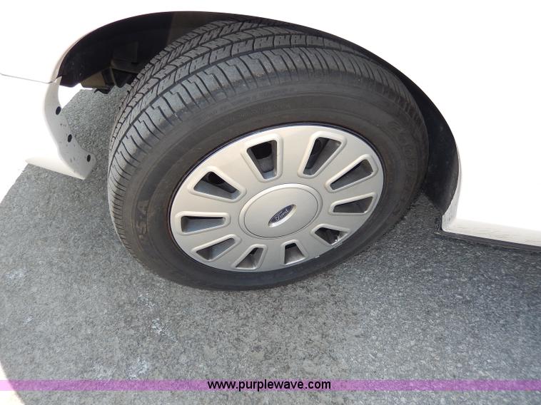 image for item H9737 2011 Ford Crown Victoria Police Interceptor