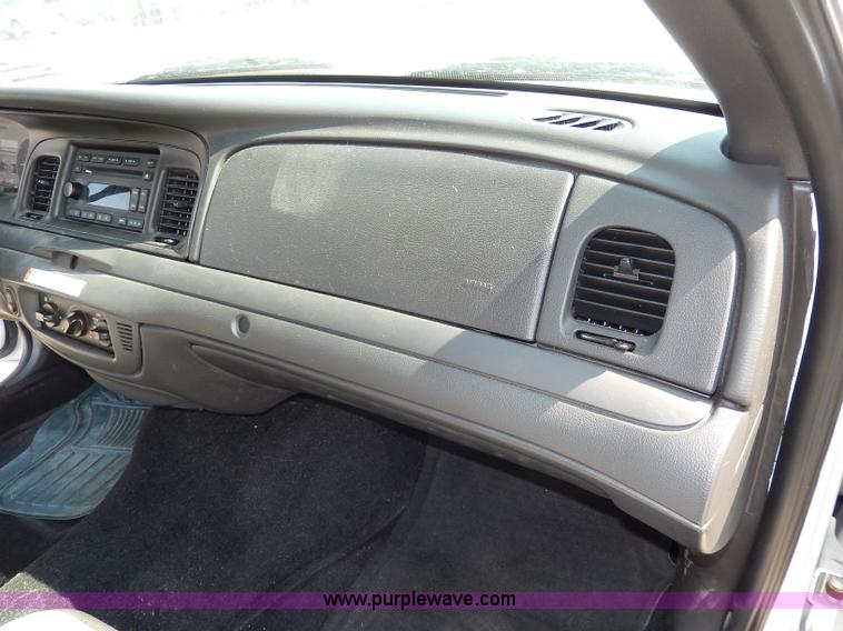 image for item H9737 2011 Ford Crown Victoria Police Interceptor