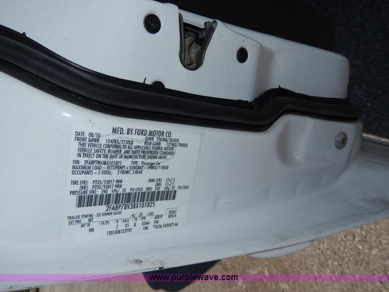 image for item H9737 2011 Ford Crown Victoria Police Interceptor