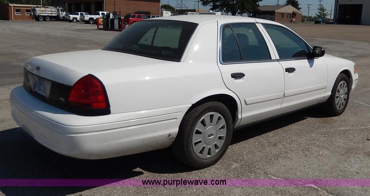 image for item H9738 2011 Ford Crown Victoria Police Interceptor