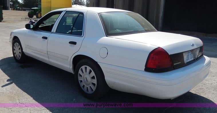 image for item H9738 2011 Ford Crown Victoria Police Interceptor