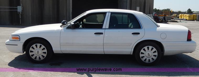 image for item H9738 2011 Ford Crown Victoria Police Interceptor