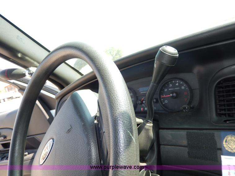 image for item H9738 2011 Ford Crown Victoria Police Interceptor