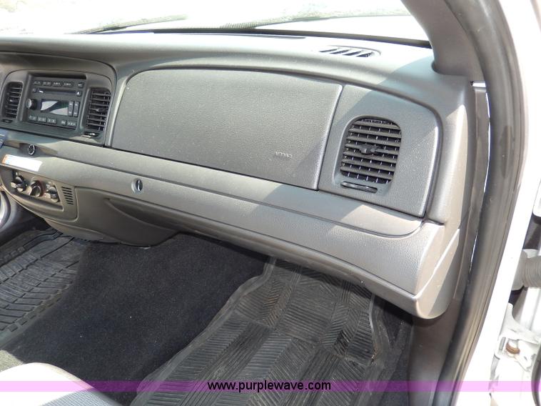 image for item H9738 2011 Ford Crown Victoria Police Interceptor