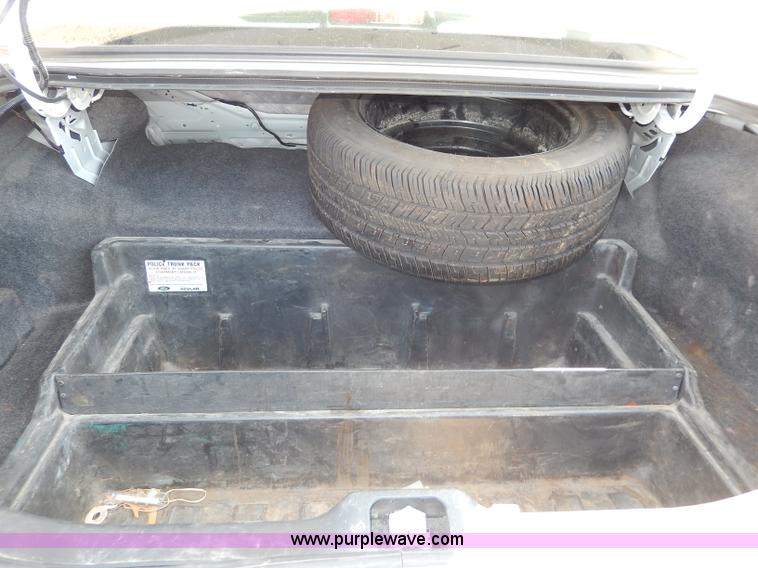 image for item H9738 2011 Ford Crown Victoria Police Interceptor