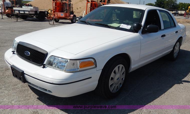 image for item H9739 2011 Ford Crown Victoria Police Interceptor