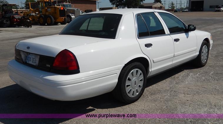 image for item H9739 2011 Ford Crown Victoria Police Interceptor