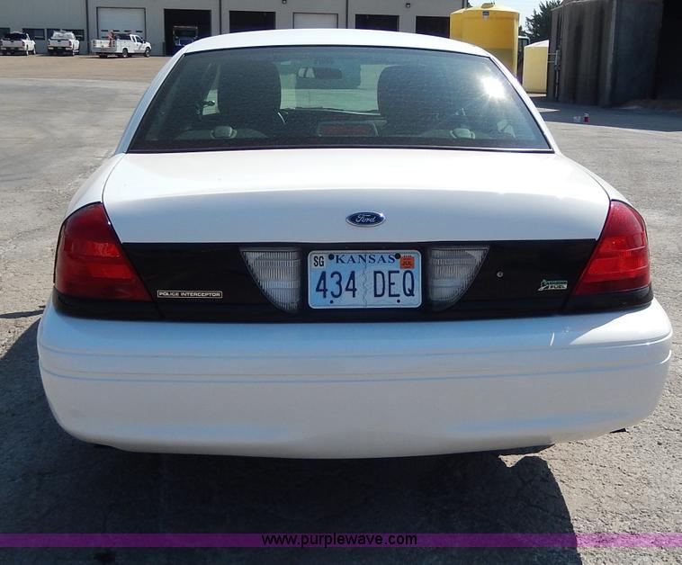 image for item H9739 2011 Ford Crown Victoria Police Interceptor