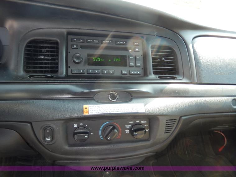 image for item H9739 2011 Ford Crown Victoria Police Interceptor