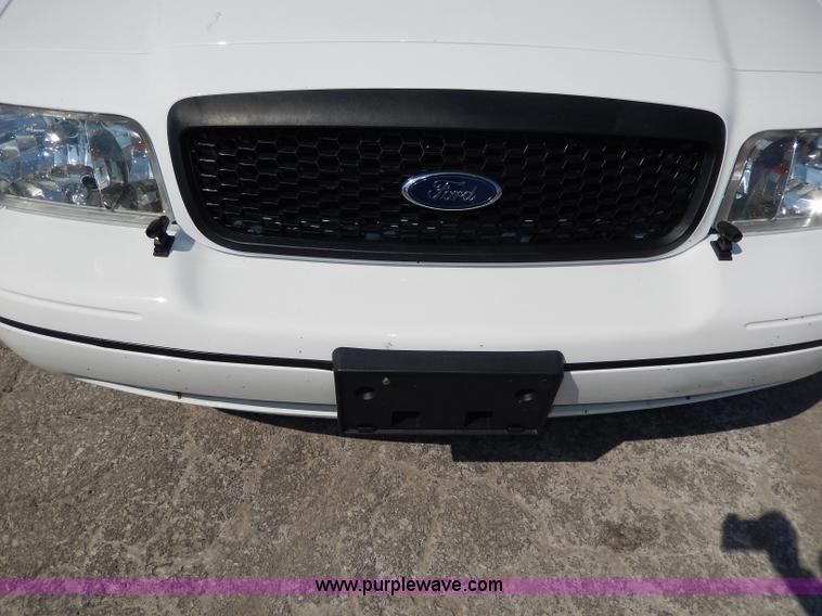 image for item H9739 2011 Ford Crown Victoria Police Interceptor