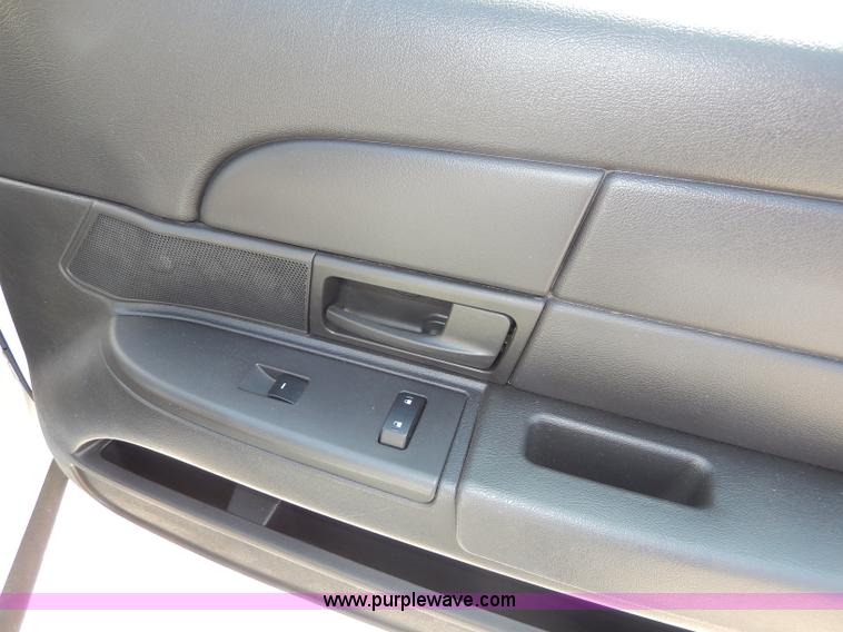 image for item H9739 2011 Ford Crown Victoria Police Interceptor