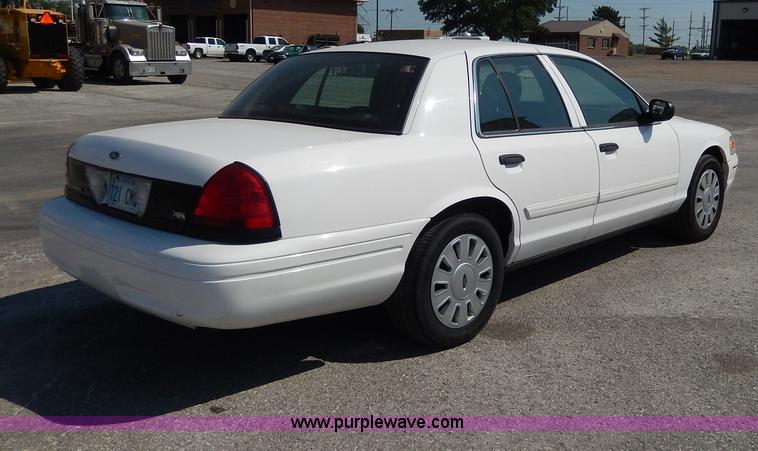 image for item H9740 2010 Ford Crown Victoria Police Interceptor