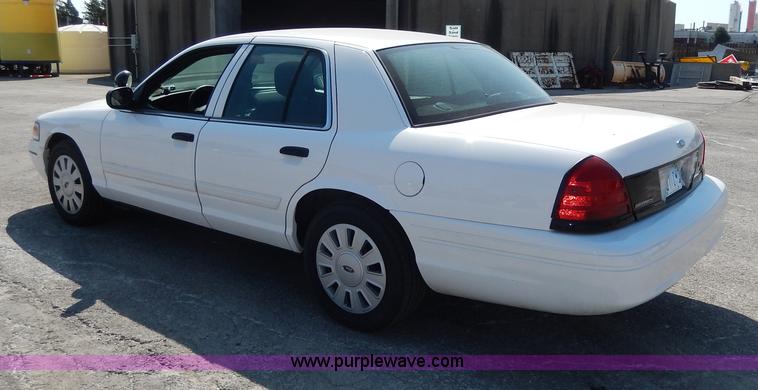 image for item H9740 2010 Ford Crown Victoria Police Interceptor