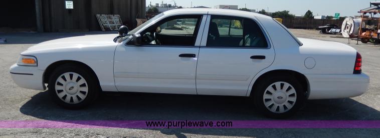 image for item H9740 2010 Ford Crown Victoria Police Interceptor