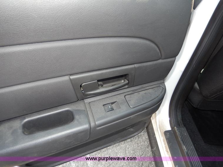 image for item H9740 2010 Ford Crown Victoria Police Interceptor