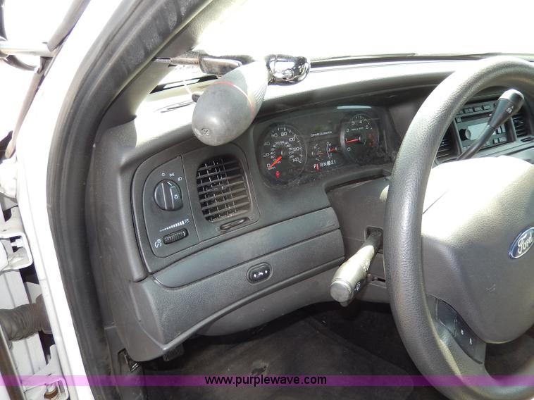 image for item H9740 2010 Ford Crown Victoria Police Interceptor