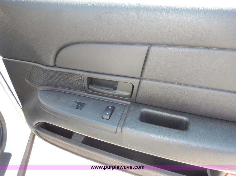 image for item H9740 2010 Ford Crown Victoria Police Interceptor