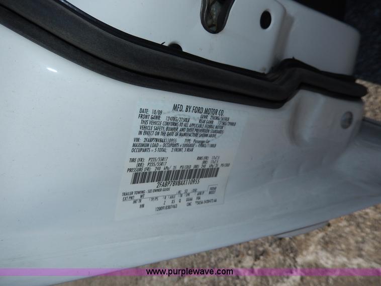 image for item H9740 2010 Ford Crown Victoria Police Interceptor