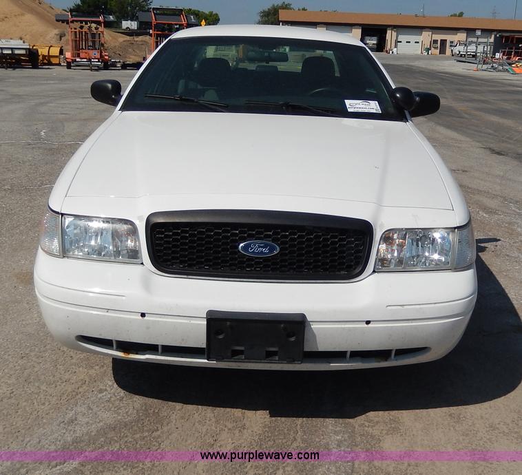 image for item H9741 2008 Ford Crown Victoria Police Interceptor