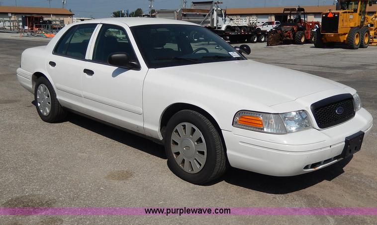 image for item H9741 2008 Ford Crown Victoria Police Interceptor