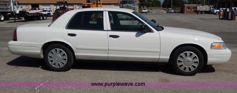 image for item H9741 2008 Ford Crown Victoria Police Interceptor