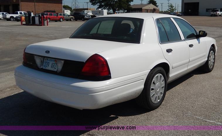 image for item H9741 2008 Ford Crown Victoria Police Interceptor