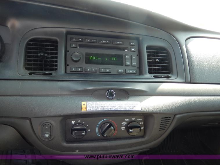 image for item H9741 2008 Ford Crown Victoria Police Interceptor