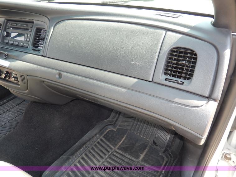 image for item H9741 2008 Ford Crown Victoria Police Interceptor