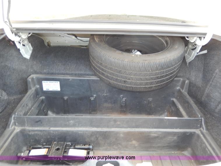 image for item H9741 2008 Ford Crown Victoria Police Interceptor