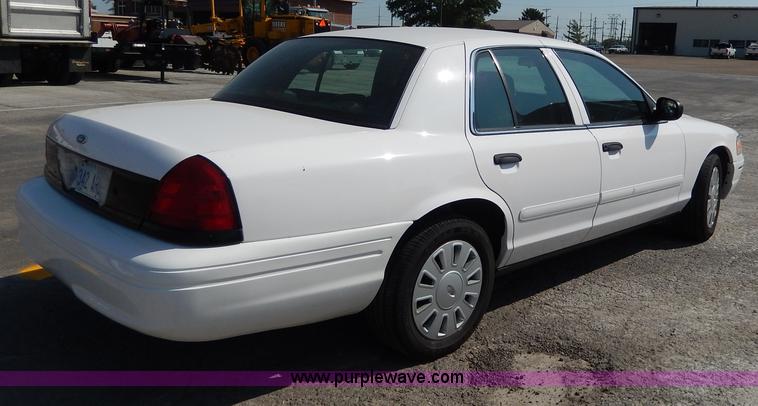image for item H9742 2008 Ford Crown Victoria Police Interceptor