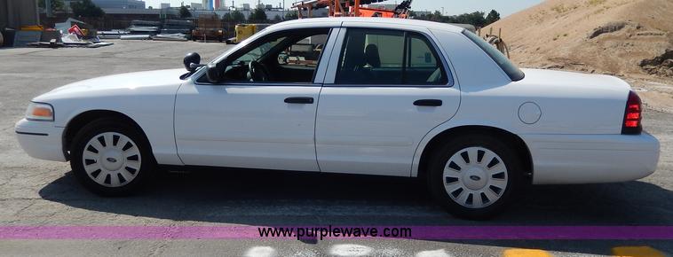image for item H9742 2008 Ford Crown Victoria Police Interceptor