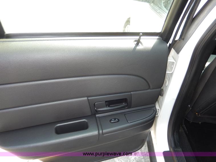 image for item H9742 2008 Ford Crown Victoria Police Interceptor