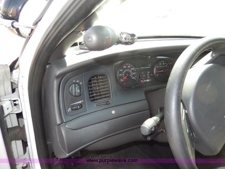 image for item H9742 2008 Ford Crown Victoria Police Interceptor