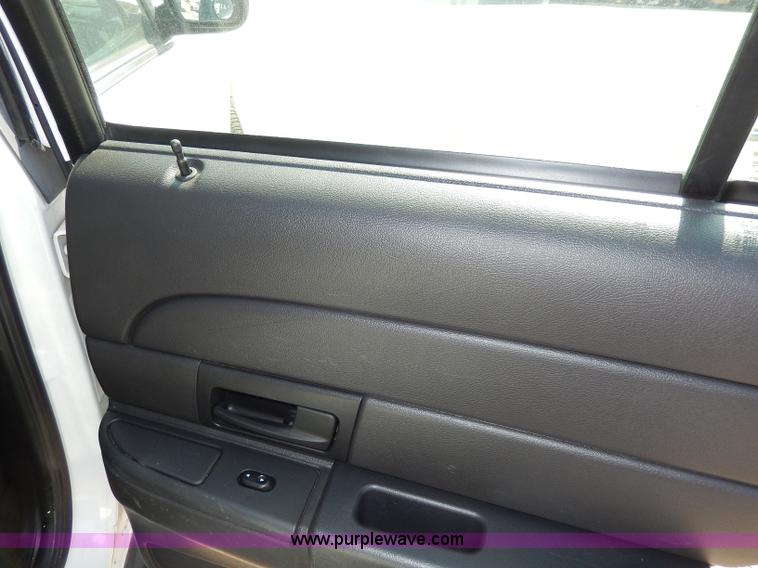 image for item H9742 2008 Ford Crown Victoria Police Interceptor