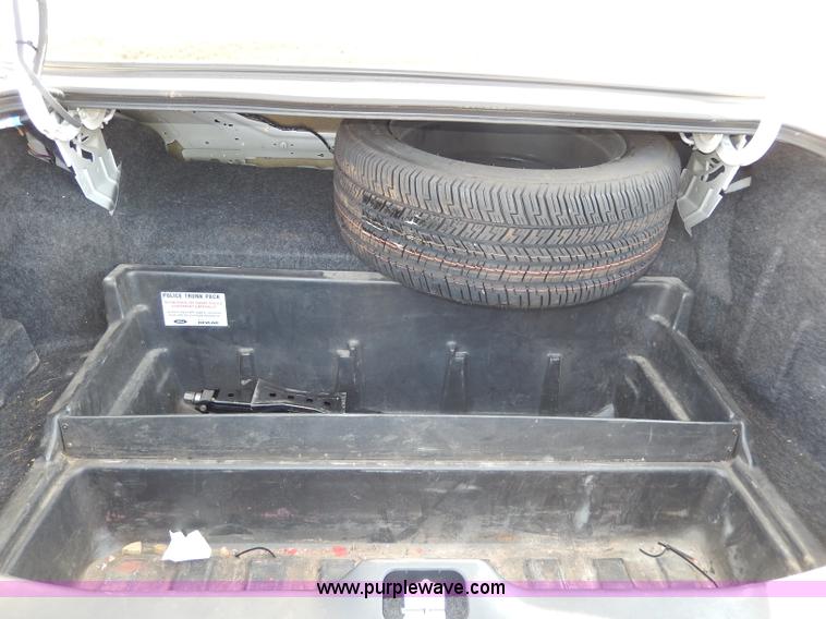 image for item H9742 2008 Ford Crown Victoria Police Interceptor