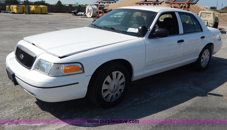 image for item H9743 2010 Ford Crown Victoria Police Interceptor