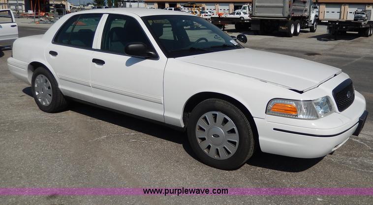 image for item H9743 2010 Ford Crown Victoria Police Interceptor