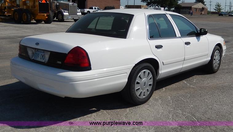 image for item H9743 2010 Ford Crown Victoria Police Interceptor