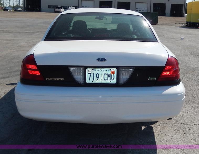 image for item H9743 2010 Ford Crown Victoria Police Interceptor