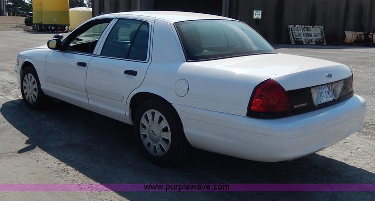 image for item H9743 2010 Ford Crown Victoria Police Interceptor