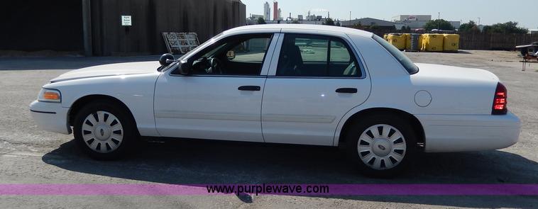 image for item H9743 2010 Ford Crown Victoria Police Interceptor