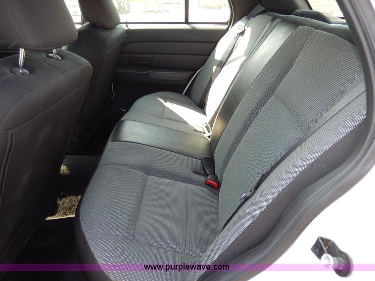 image for item H9743 2010 Ford Crown Victoria Police Interceptor