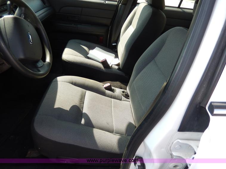 image for item H9743 2010 Ford Crown Victoria Police Interceptor