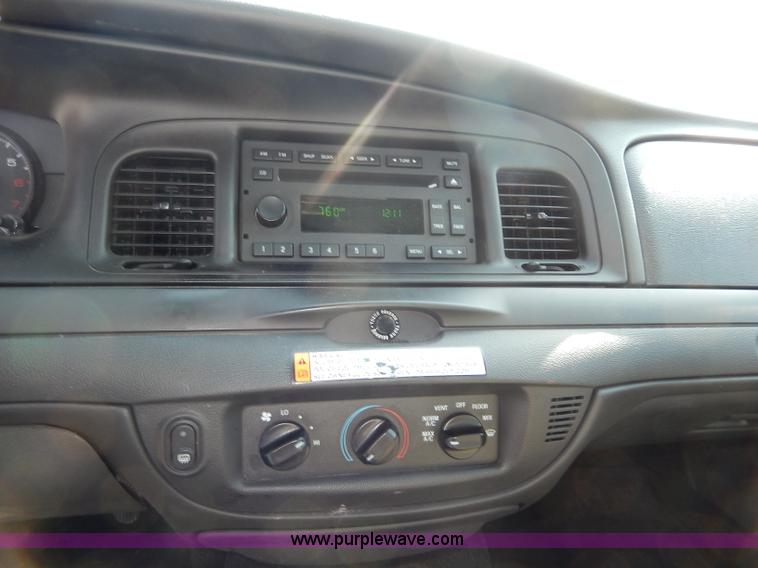 image for item H9743 2010 Ford Crown Victoria Police Interceptor