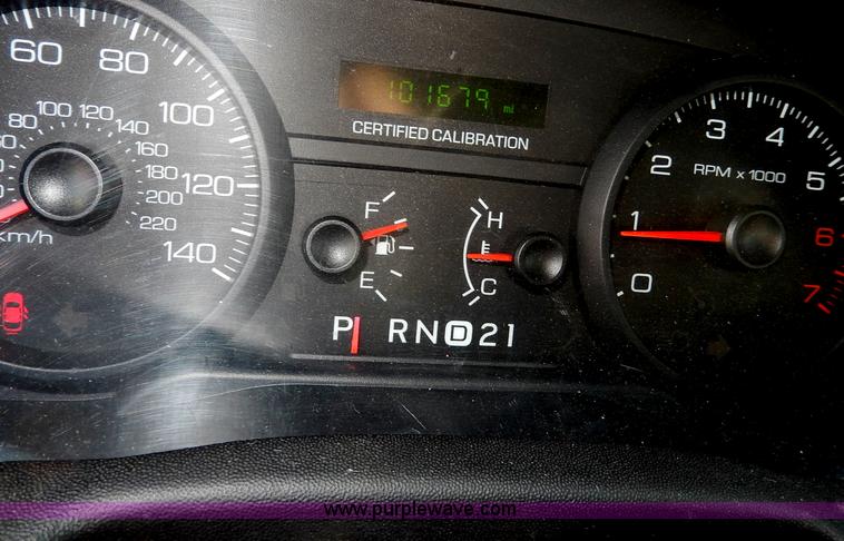 image for item H9743 2010 Ford Crown Victoria Police Interceptor