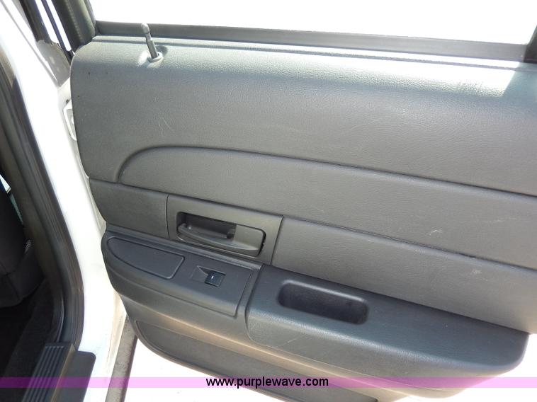 image for item H9743 2010 Ford Crown Victoria Police Interceptor