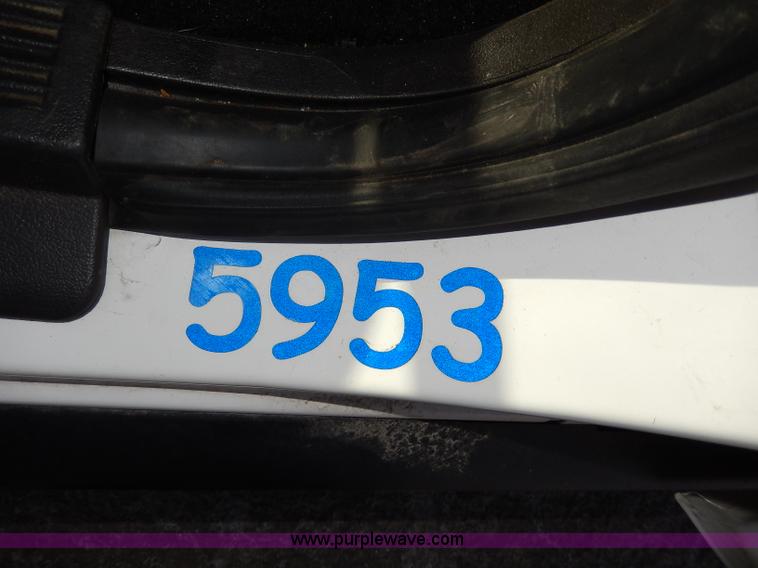 image for item H9743 2010 Ford Crown Victoria Police Interceptor